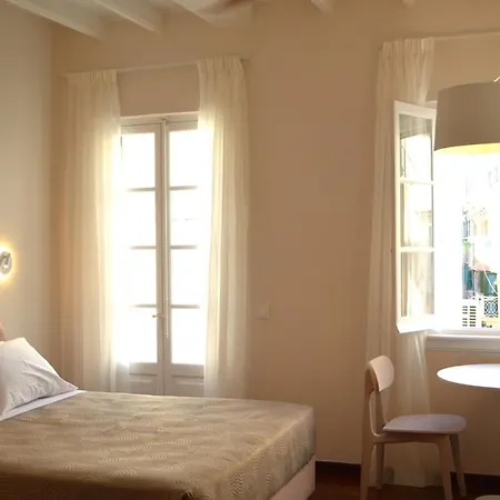 Fide Aesthetic At Guilford Str *