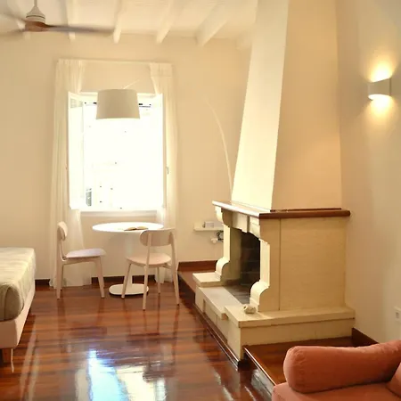 Appartement Fide Aesthetic At Guilford Str *