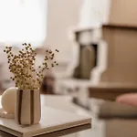 Fide Aesthetic At Guilford Str * Corfu (city)